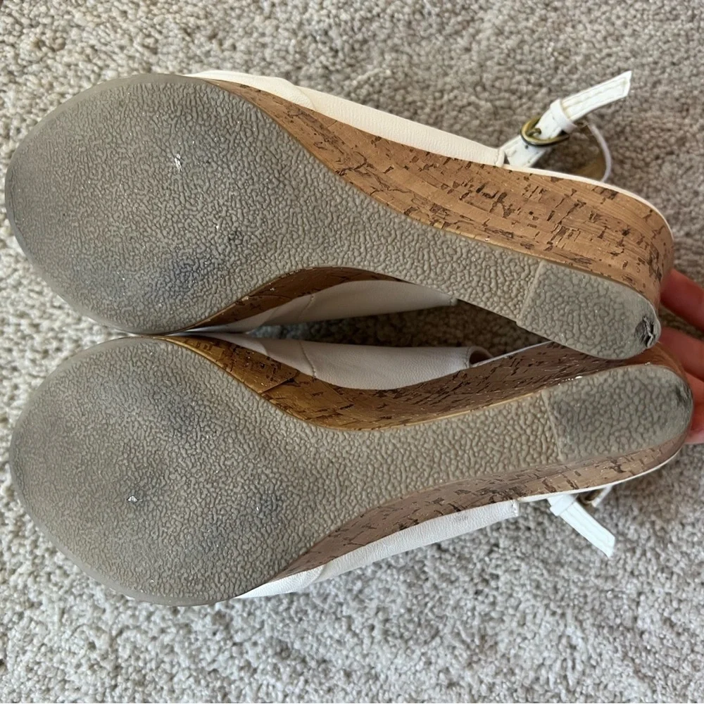 Shoes - Picture 2 of 3